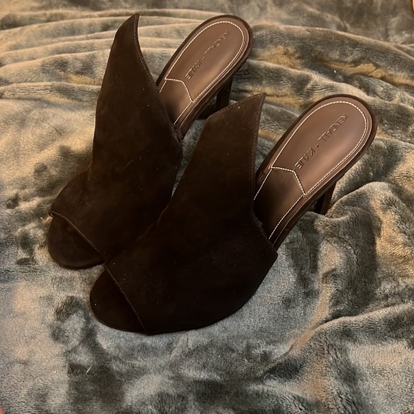 Kendall & Kylie Essie Black Suede Mule Pumps.
Sz 9 1/2 NWOT - Picture 4 of 8